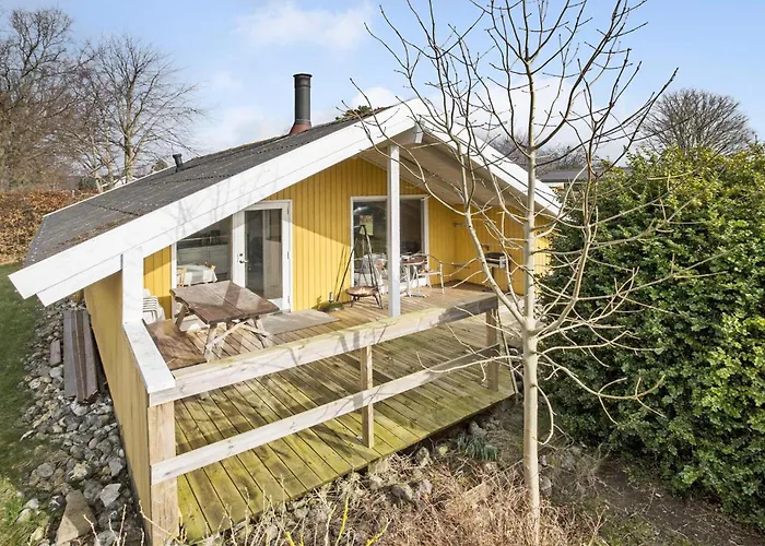 2 Bedroom Cozy In Juelsminde *